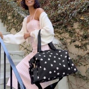 🆕 Alice + Olivia Daisy Print Duffel Bag